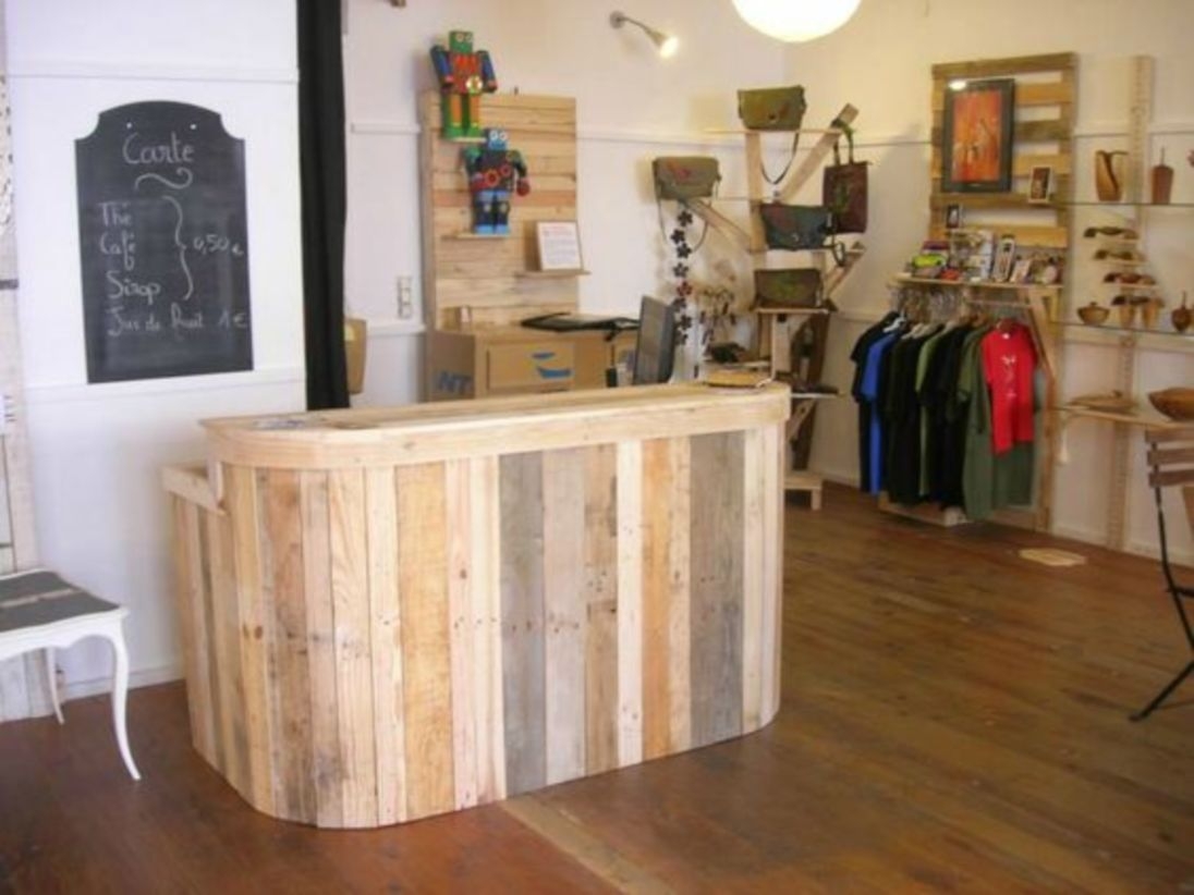 DIY pallet bar project for furniture