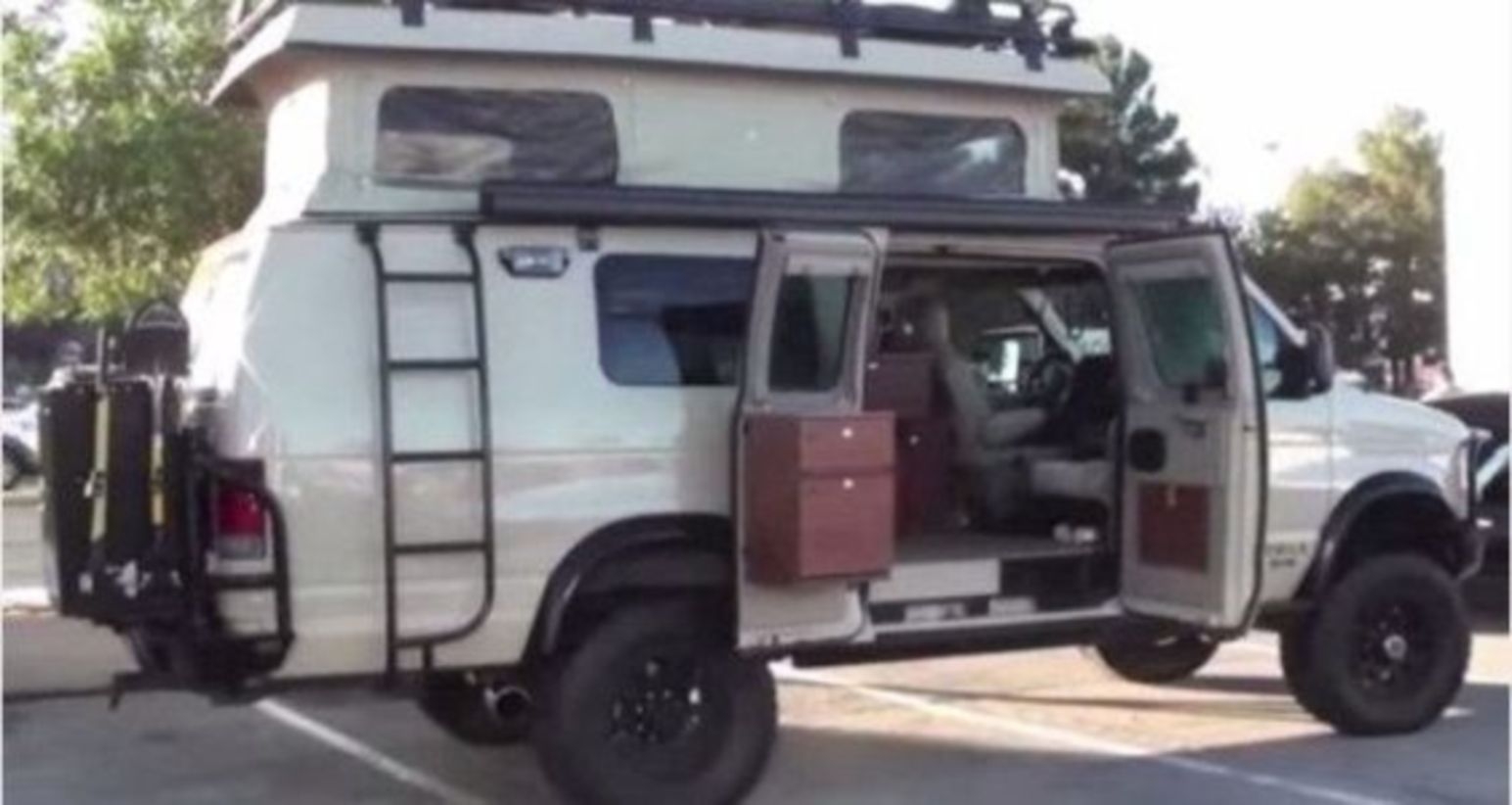 Sportsmobile 4x4 camper van looks like an ideal vehicle for every sportsman's outdoor adventures