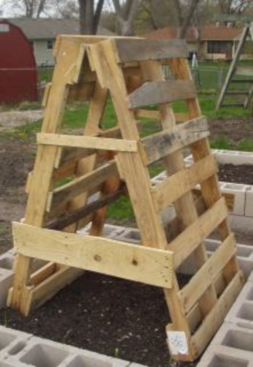 41 Simple and Easy Ideas from Pallet Recycling ~ GODIYGO.COM