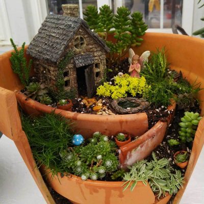 38 Super Easy DIY Fairy Garden Ideas - GODIYGO.COM