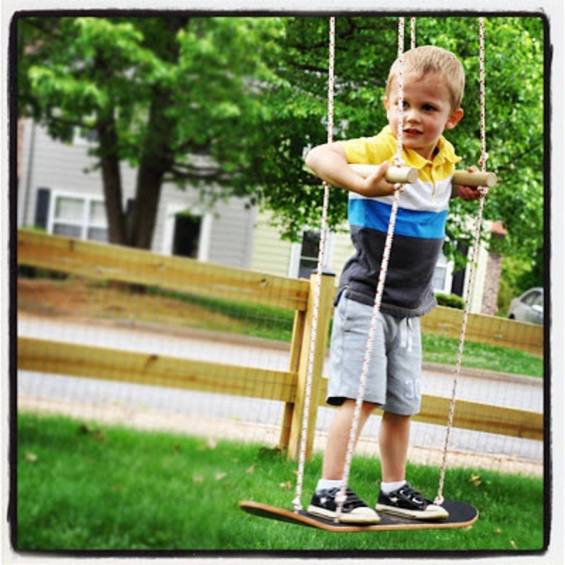 Skateboard-swing