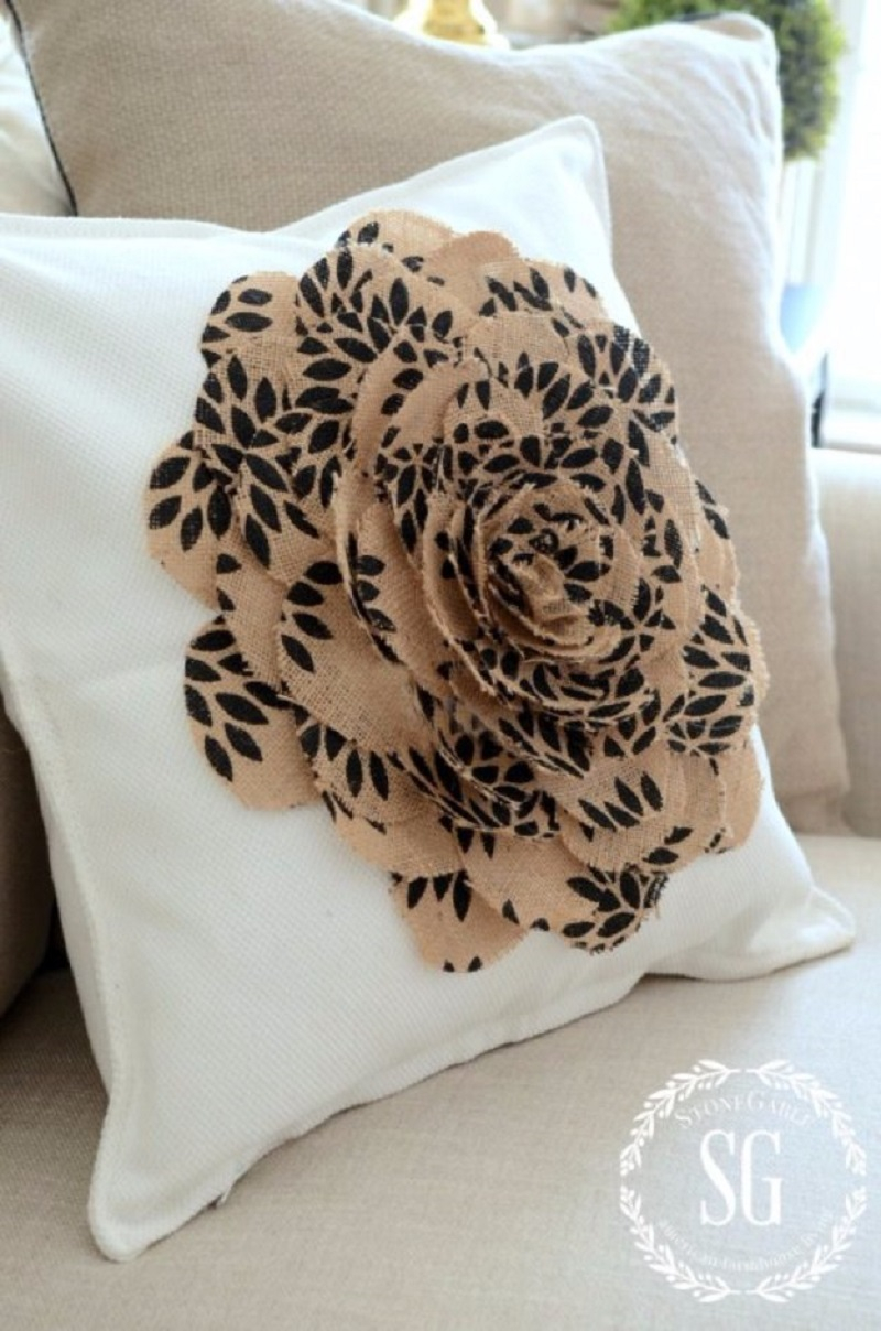 No-sew-burlap-flower-pillow
