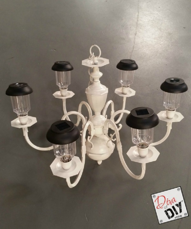 Bourgeois-on-a-budget solar light chandelier