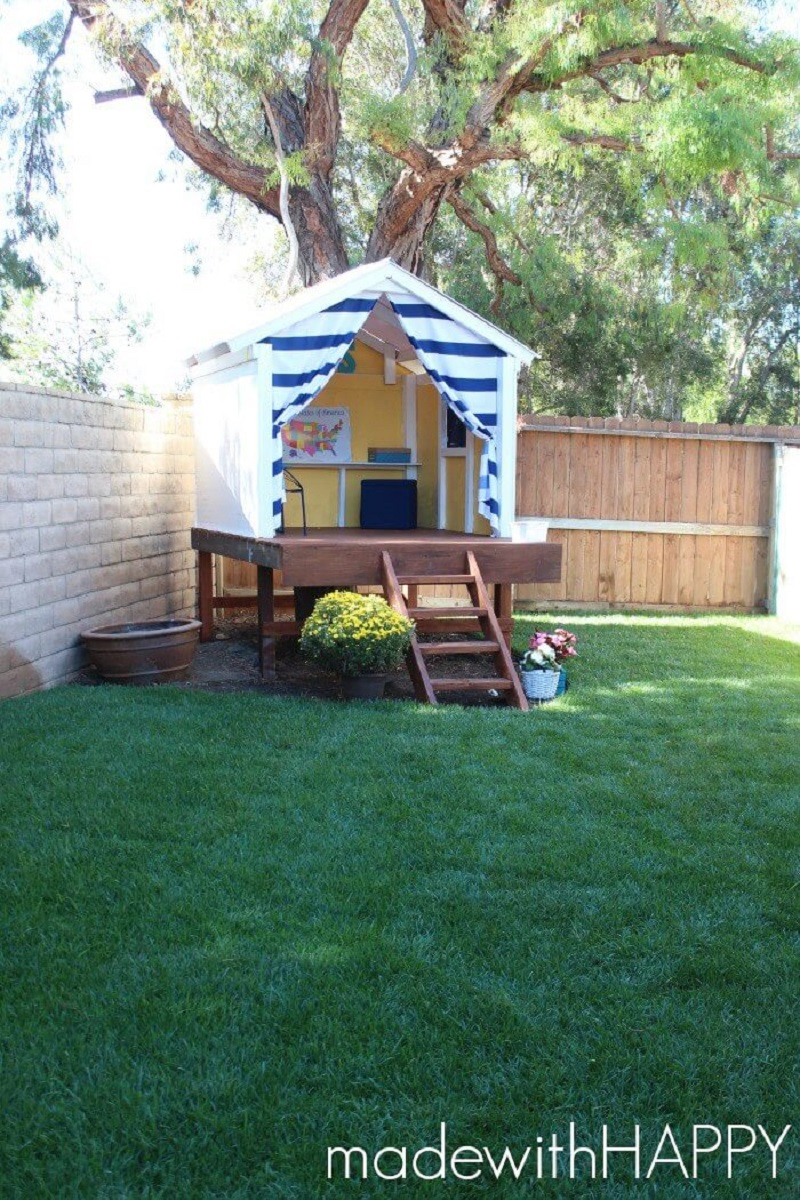 Petite treeless tree house