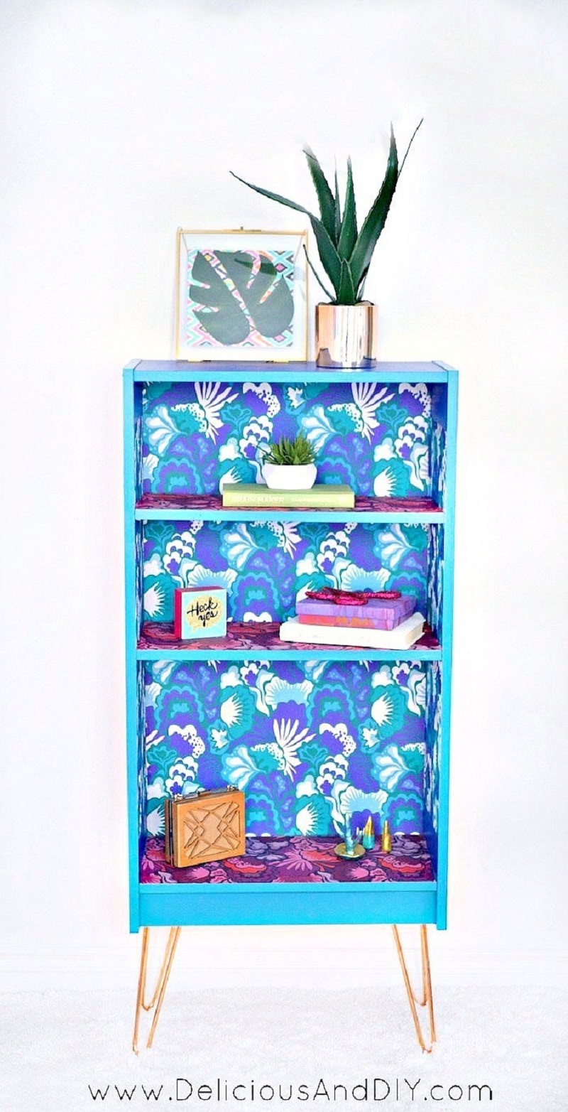 DIY Super Bright Bookcase