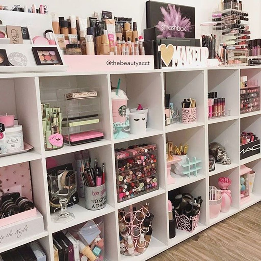 31 Pretty Chic DIY Makeup Storage Ideas for an Inexpensive One