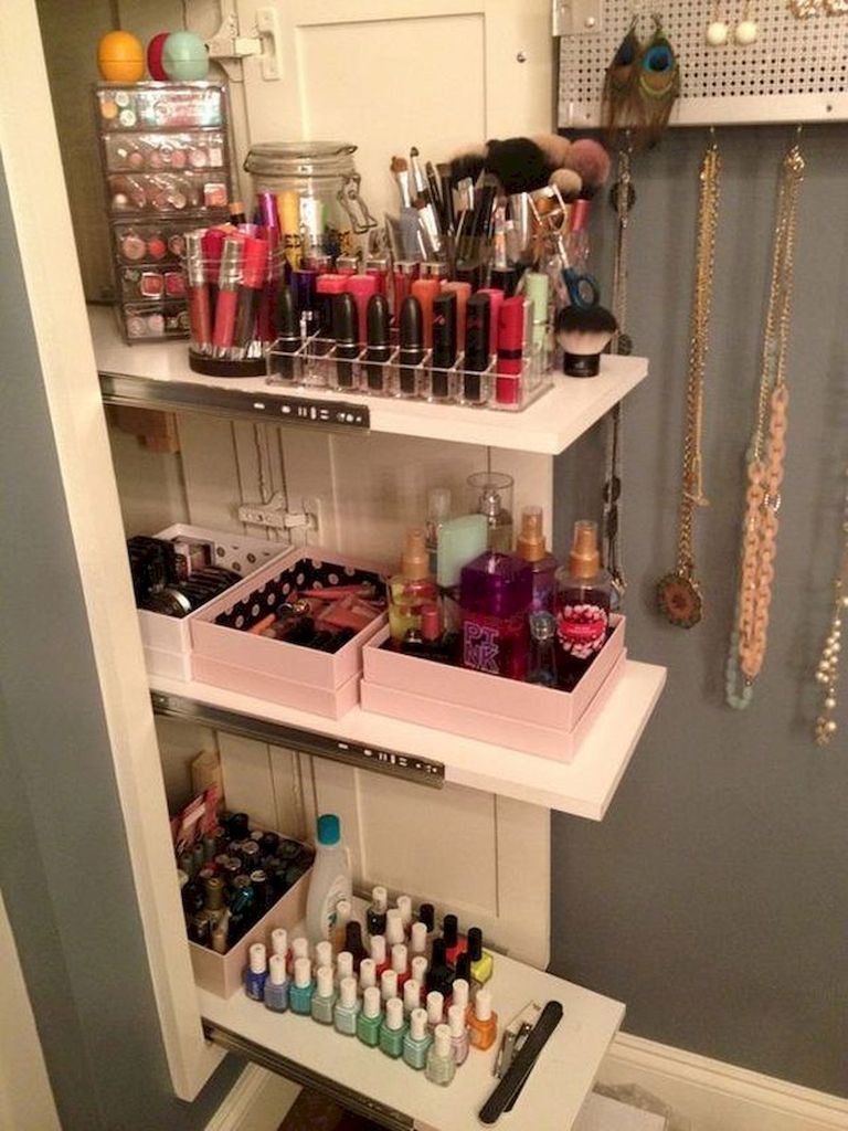 31 Pretty Chic DIY Makeup Storage Ideas for an Inexpensive One