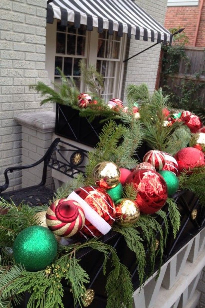 Balcony Decorations For Christmas 