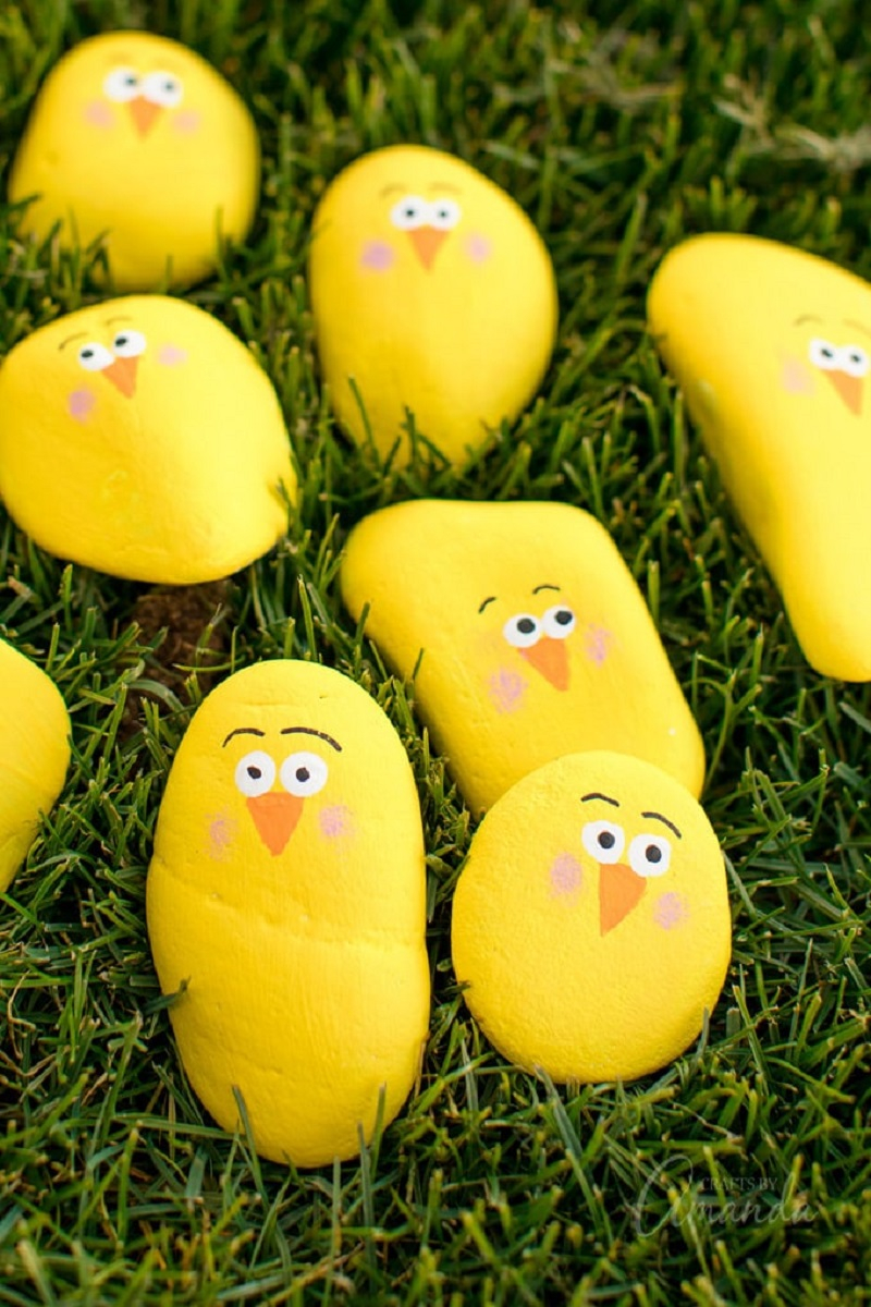 9 DIY Ideas For Easter Eggs And Decorations That You Can Make Together With Your Family
