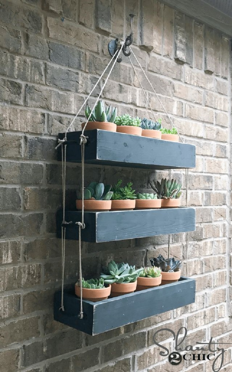 Awesome DIY Hanging Planter That You Can Copy To Create Your Own Garden Without Using A Lot Of Space