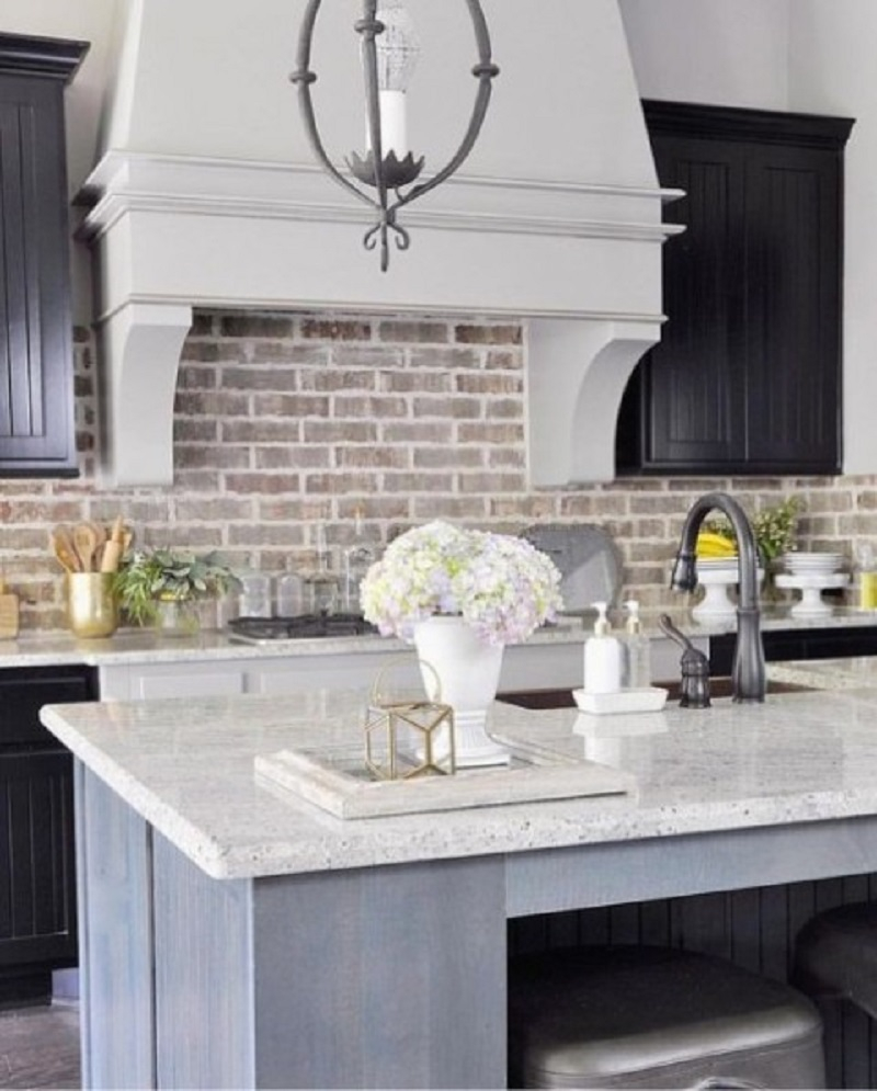 Elegant neutral kitchen