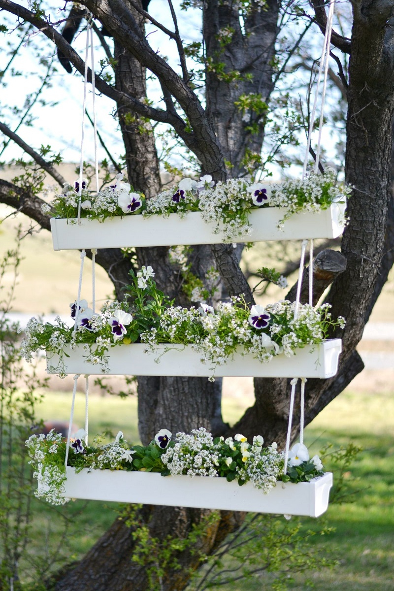 Awesome DIY Hanging Planter That You Can Copy To Create Your Own Garden Without Using A Lot Of Space