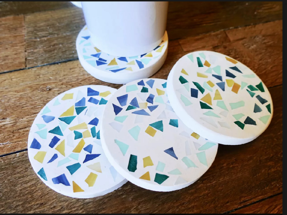 Modern mosaic coasters Most-Wanted Mosaic Projects Where Any One Want To Try At Home