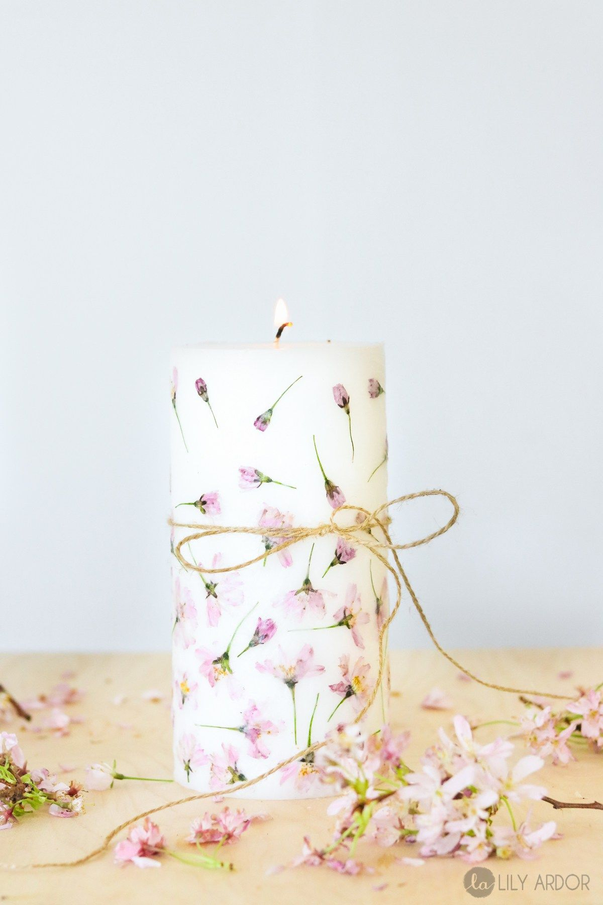 Pressed flower candle Charming DIY Pressed Flower Art Projects You Can Do In All Seasons