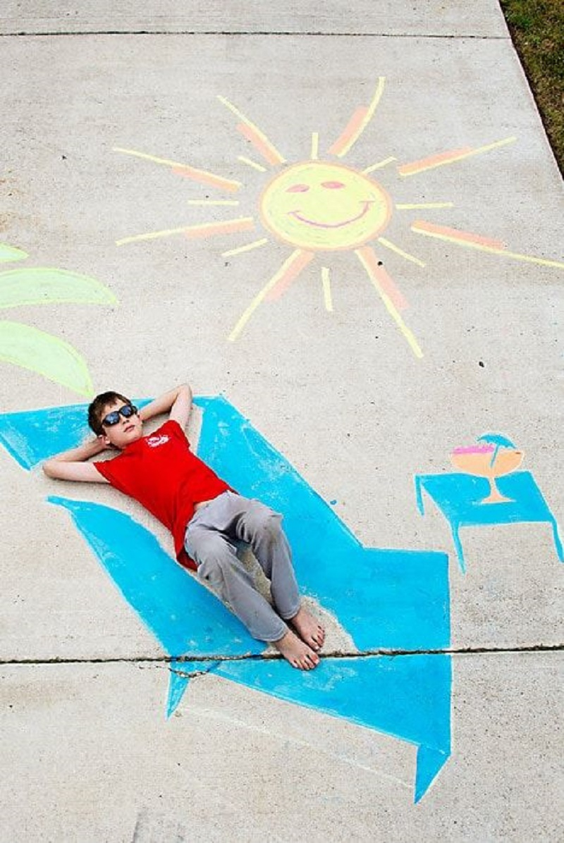 Sunny scene DIY Chalk Art Ideas To Create The Coolest Sidewalk Where Every One Want