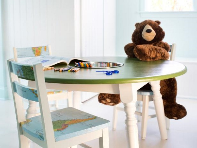 A kids’ activity table