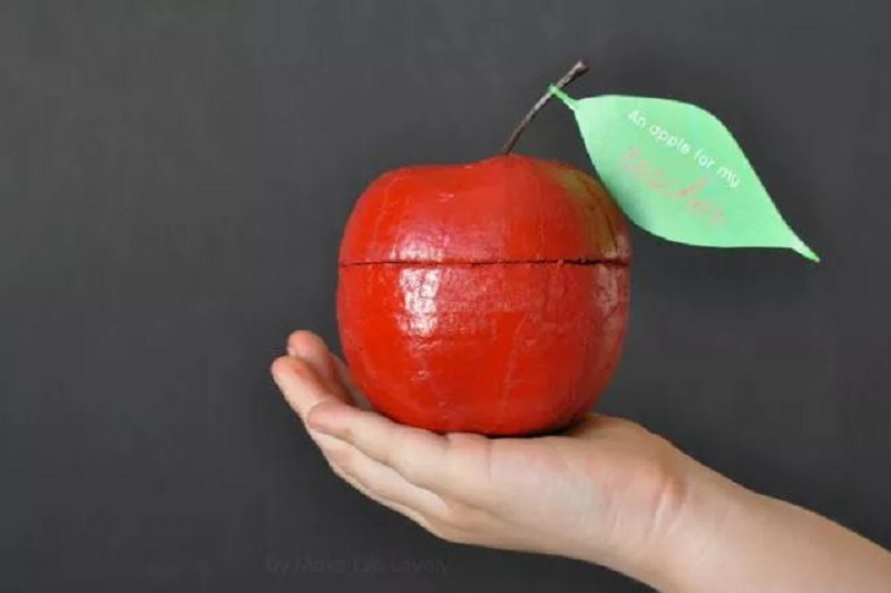 Apple for teacher