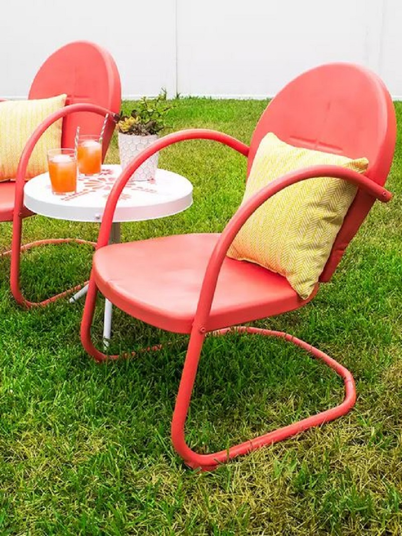 Diy painted outdoor chairs