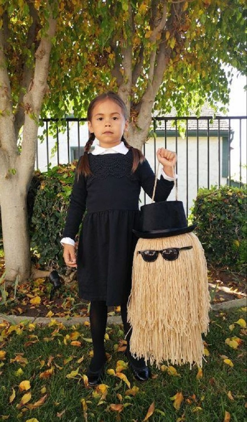 Trick-or-treat pail Striking DIY Halloween Trick-Or-Treat Bags As Your Crafting With Kids Projects