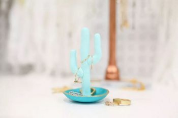 Cactus ring holder