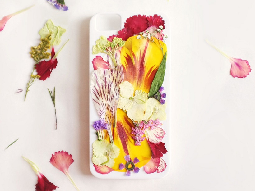 Diy pressed flower phone case