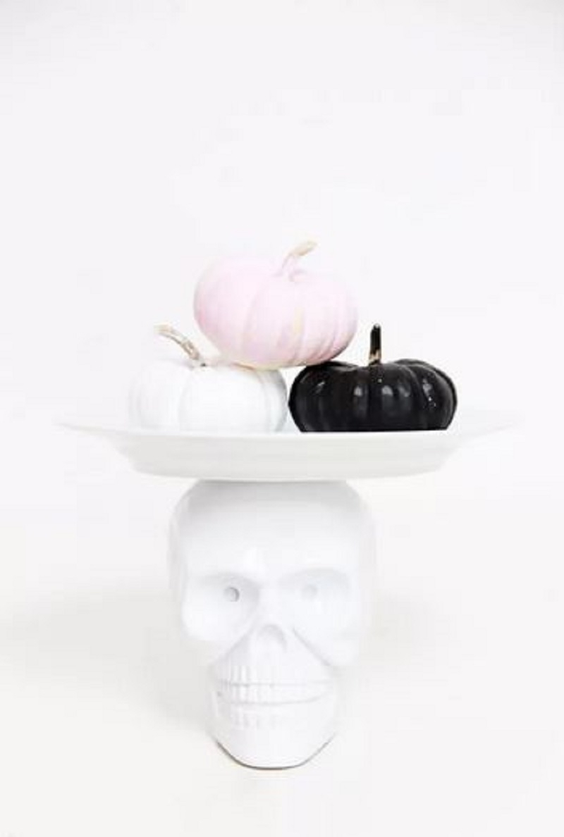 Diy skull cake stand