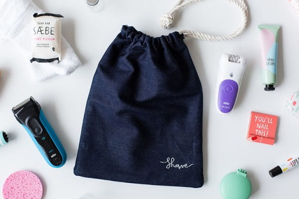 Diy unisex navy and rope toiletry bag for travelling DIY Indispensable Travel Bags You Can Create In A Weekend