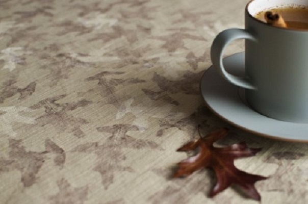 Fall leaf patterned tablecloth DIY Tablecloths Ideas For Fall, Holiday And Any Day You Want