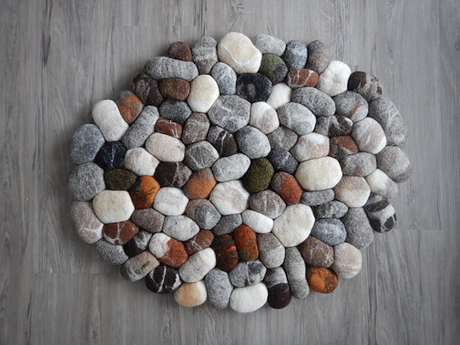 Felt pebble bath mats DIY Spa-Like Bathroom Mat Ideas That Made Of Nature Materials.