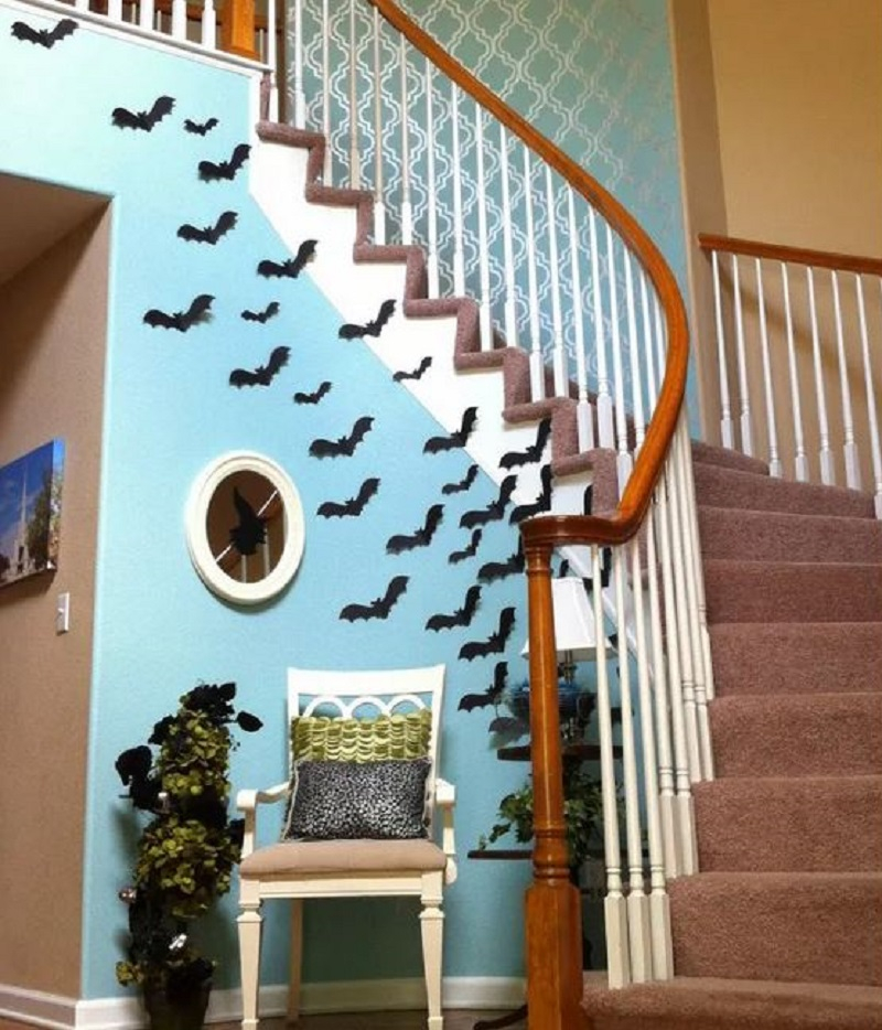 Flying paper bats for halloween decoration