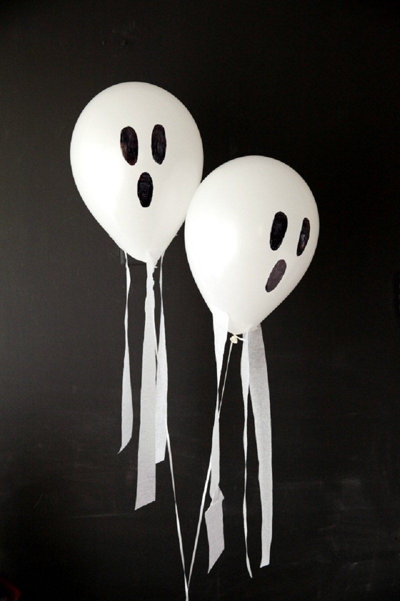 Halloween ghost balloons