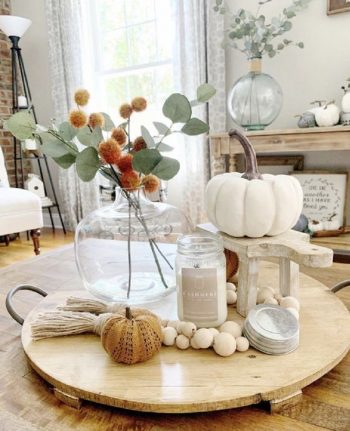 Simple and chic fall arrangement