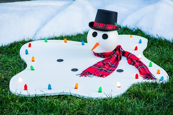 Diy melted snowman Homemade Outdoor Decoration Ideas To Complete Your Christmas Celebration