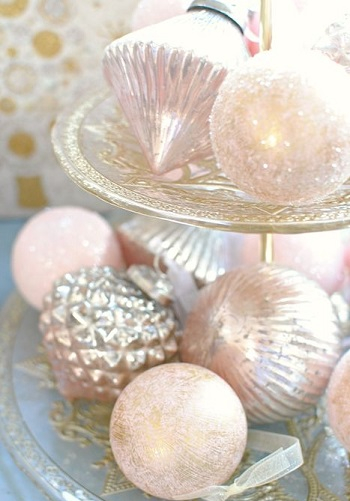 Diy pink and rose gold ornaments DIY Rose Gold Christmas Décor Projects To Bring Glam And Shine To Your Holidays