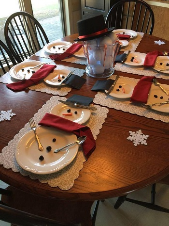 Snowman table settings DIY Special Type of Christmas Table Decoration To Welcome Your Guests