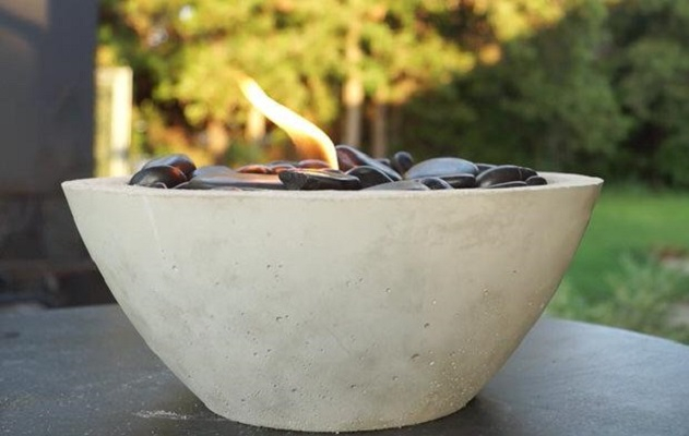 Concrete fire bowl DIY Simple And Warm DIY Mini Tabletop Fire Pit That Perfect For Small Spaces