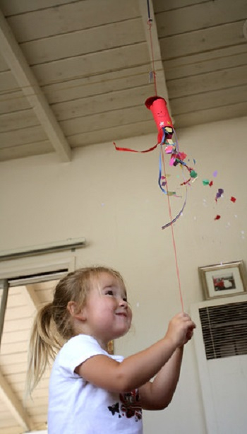 Diy new years confetti poppers DIY Lovable New Years’ Eve Crafts And Ideas For Your Kids This Time