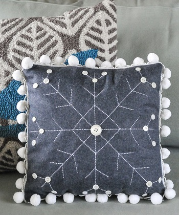 Winter snowflake pillow Keep Your Days Warm And Cozy With Incredible Winter Sewing Projects