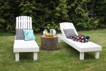 Chic garden loungers