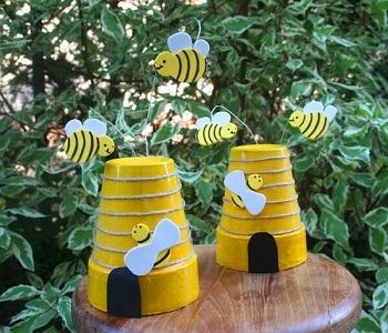 Diy bee hives DIY Ideas Of Full Spirit Artworks To Have Energetic Garden