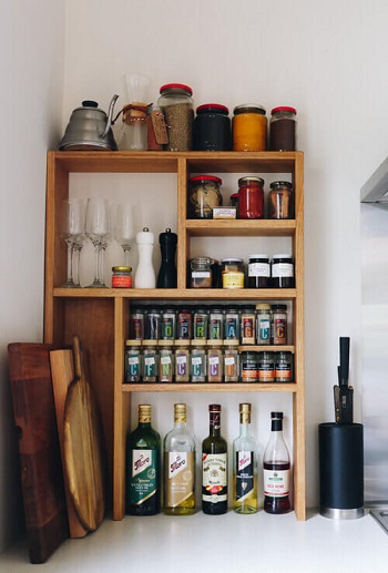 More Than Useful DIY Spice Rack Ideas For Your Kitchen Need