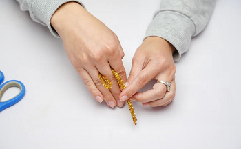 Simple And Easy DIY Pipe Cleaner Firework Ring That Will Awed The World