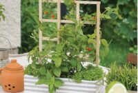 Diy mini planter trellis