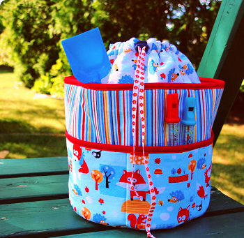 Diaper bag with lots of pockets DIY Diaper Bag Pattern Ideas To Create As Caring Parents