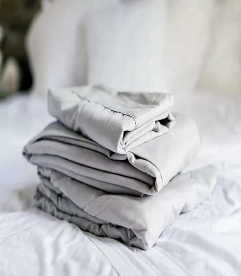 Wash the bed sheets How To Bring Fresh Till The End For Your Bedroom