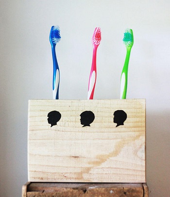 DIY Functional Toothbrush Holder To Enjoy Organized Bathroom Area