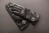 Diy leather gloves with rosette