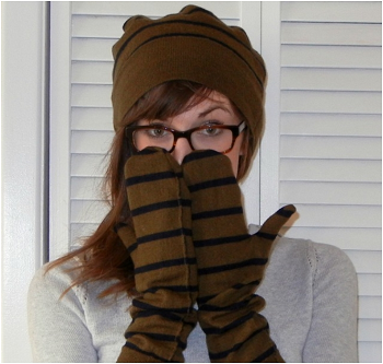 Hat and mittens from old sweater DIY Cozy Sewn Hat Ideas For Wintertime Everyone Will Love