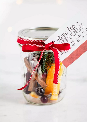 Christmas stovetop potpourri Homemade Gifts Ideas That Are Sweet To Your Special Ones