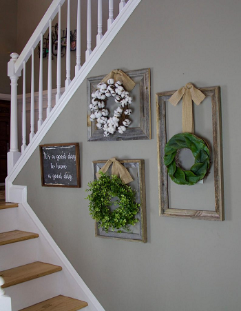 Subtle frames for beautiful wreaths Decorating Ways To Display Rustic Frames For Your Farmhouse Home